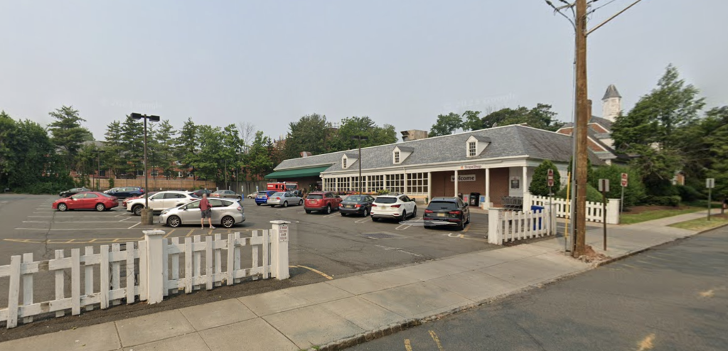 This Stop & Shop, located in one of Westfield’s overlay zones, has indicated it has no intention of leaving.